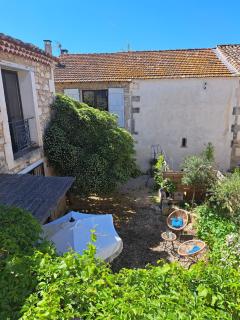 Un air de vignes, jacuzzi privatif, centre maussane - 1