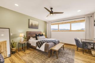 Modern Mountain condo with river views EV charger SUP - 2