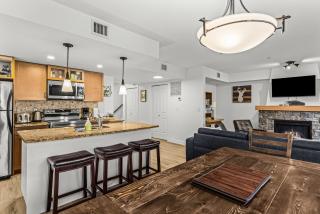 Hidden Gem 3BR King Beds-BBQ-Hot Tub-Pets OK - 4