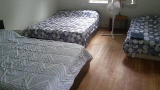 Spacious Airport Room - Free Parking - 10 Min from Terminal - 9