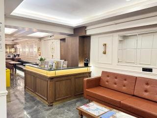 The PeraPort Hotel - 5