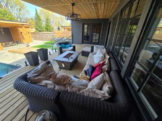Luxary Villa with Pool, Sauna, Hot Tub Sleeps 12 - 9