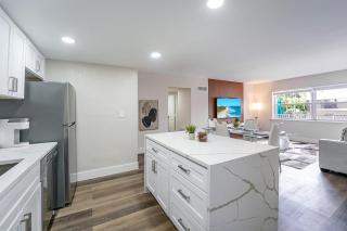 Boca Raton Apartment with 2 King Bedrooms and Pool - Near FAU - 2