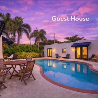 Bright 4-Bedroom Retreat with Pool and Guest Suite - 1