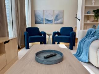 New Lux Townhome off Magnolia Rooftop Patio - 2