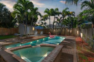 Boho Bliss 3BR Escape Pool & Backyard Oasis - 9