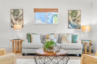 Boho Bliss 3BR Escape Pool & Backyard Oasis - 7