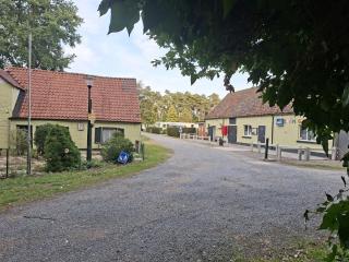 Nice family caravan in the countryside - 9
