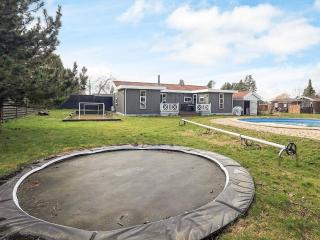 Pool House with Petanque Court - 6