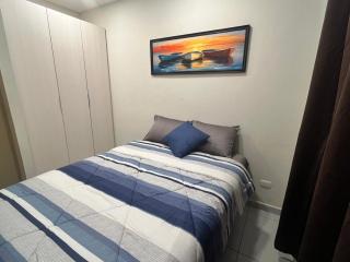 Layover House SV - 2