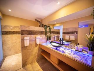Luxury 6 Bedroom Villa in Sosua Beachfront Bliss Awaits - 5