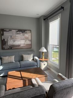 Spacious New 3BR Townhome Walking to Falls - 0