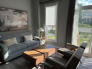 Spacious New 3BR Townhome Walking to Falls - 8