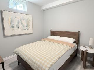 Spacious New 3BR Townhome Walking to Falls - 3