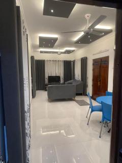 The Yarl Home - 2