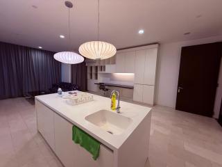 Platinum klcc by SkyBlack - 3