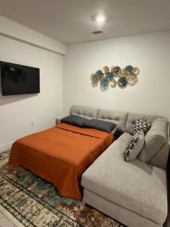 Relaxing Retreat Private Jacuzzi Patio Sleeps 12 - 9