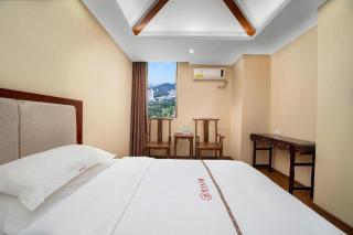 BOOK PAVILION HOTEL - 1