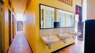 V Canggu Dormitory - 7