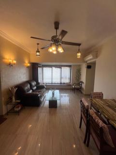 Cozy Retreat in Royal Palms - 0