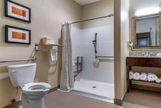 Comfort Suites Biloxi/Ocean Springs - 1