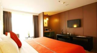 Page 10 Hotel - 5