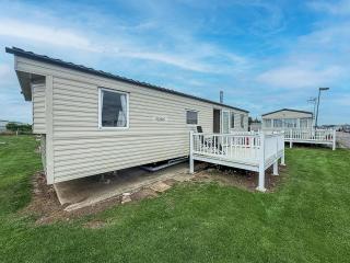 3 Bed, 8 Berth Caravan For Hire At St Osyth Park Near Clacton-On-Sea Ref 28039Cw - 5