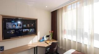GreenTree Inn West Railway Station North Square Hotel - 2