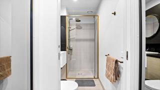 NEW apartment in prime location 2 Beds Sofa Bed - 3