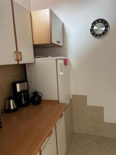 Cozy Apartment with Free Parking in Warsaw Sleeps 4 - 9