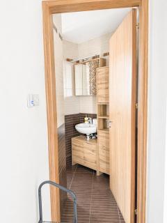 Stunning Sea & City View Apt - 3 min Walk to Beach - 2
