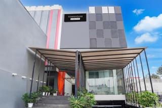 Super Townhouse Gomti Nagar Matiyari - 7