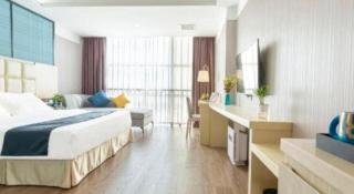 Wilson Holiday Hotel - 2