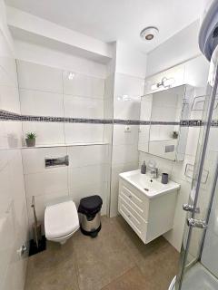 Summerland Seaview Premium Apartments - 2