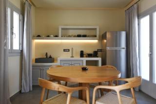 Aegean Perla Boutique Houses-Kamari Jacuzzi Suites - 2