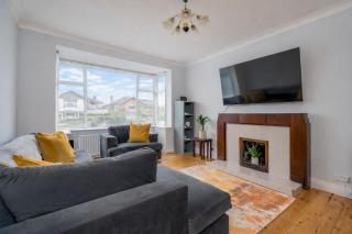 Cavehill View - Elegant 4-bedroom detached house in great location with free parking - 6