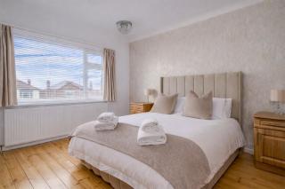 Cavehill View - Elegant 4-bedroom detached house in great location with free parking - 8