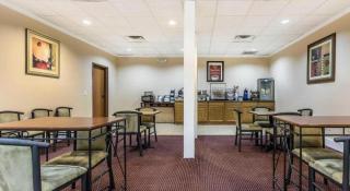 Econo Lodge Eutaw I-20 - 1