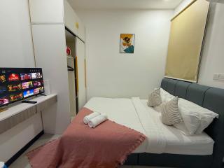Neu Suites Junior Suite By Serenity Homes Next to Gleneagles & LRT - 5