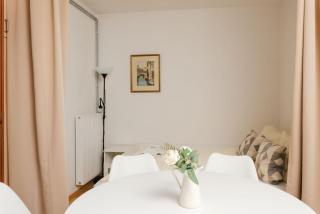 Mariahilfer Stationside Family Apartment - 6