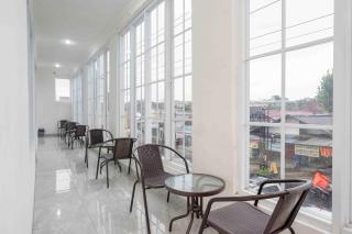 RedDoorz near Rita Super Mall Purwokerto - 2