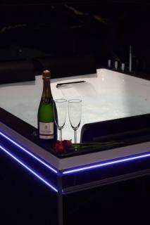 Hollywood Spa Jacuzzi - Cinéma - 0