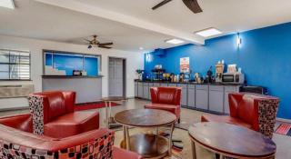 Econo Lodge Inn & Suites Enid South - 3