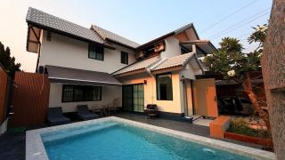 4-bedroom detached house with a pool, newly renovated in a modern style, near CF with convenient transportation, close to the Old Town - 0