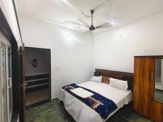 Anmol Hotel And Restaurant - 3