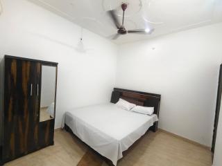 Anmol Hotel And Restaurant - 2
