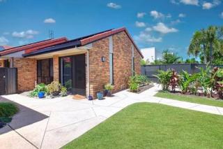 Chelsea Crescent Luxury Retreat - 1
