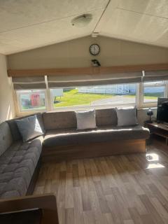 Cabin Sleeps 4 with WiFi - 7