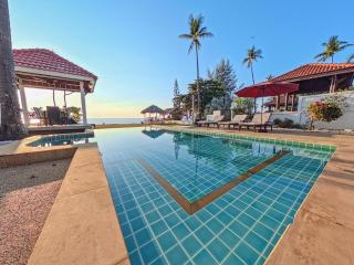 Beachfront! 3 Bedrooms - Malee Beach Villa E7 - 2