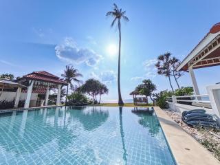 Beachfront! 4 Bedrooms - Malee Beach Villa E6 - 4